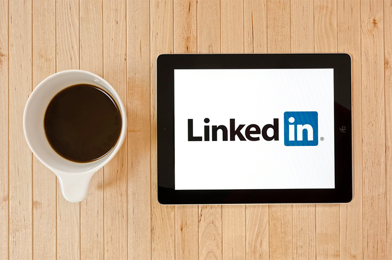 How to Write a Legendary LinkedIn Profile Summary