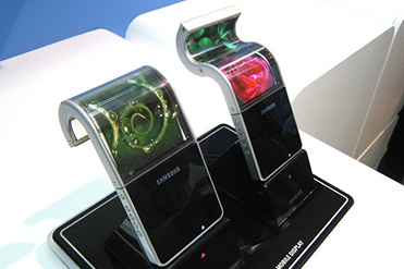 Samsung Delays Foldable Smartphone Launch Over Bad UX